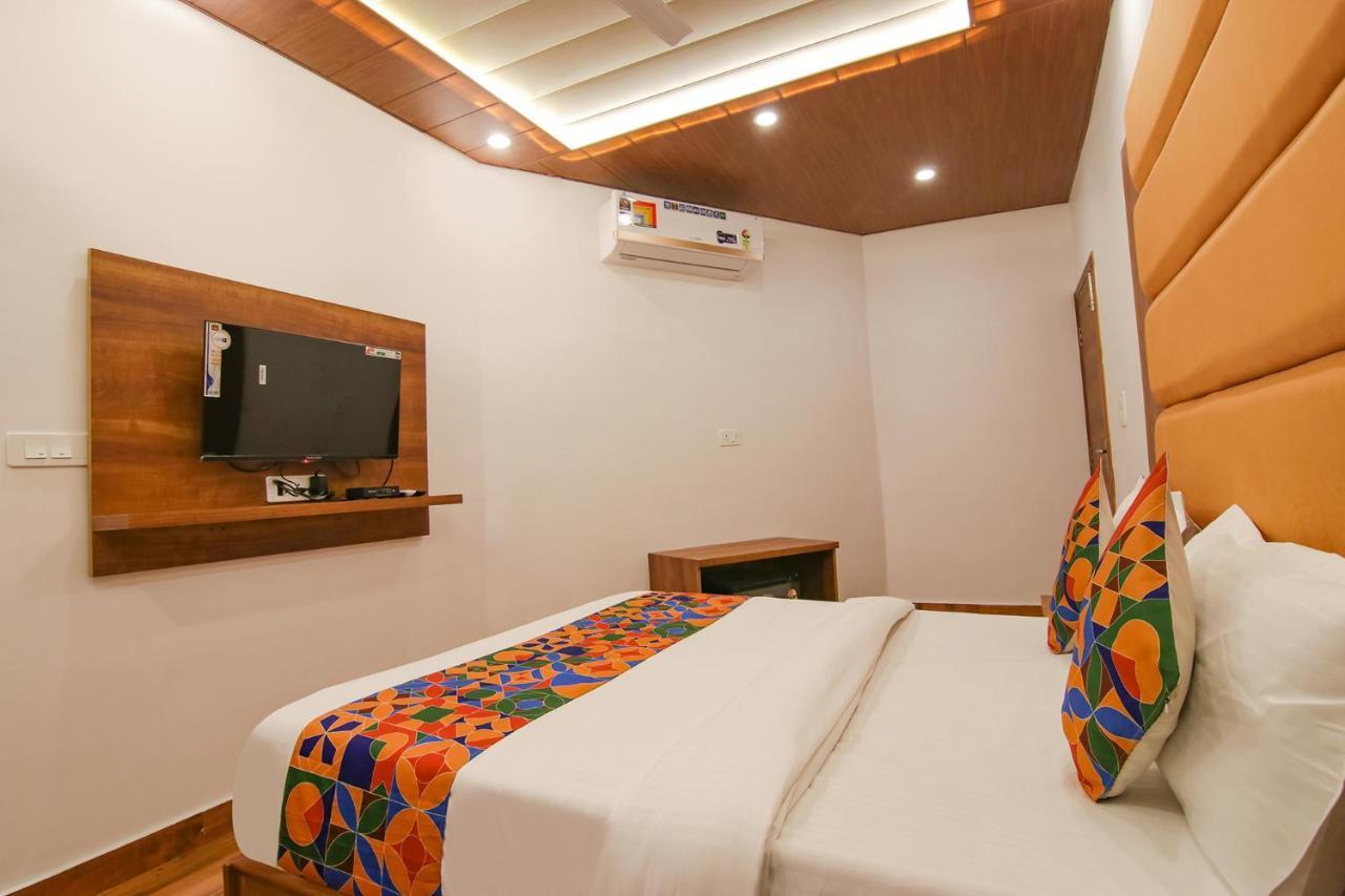 Fabhotel Ambassador Manimajra Ngoại thất bức ảnh